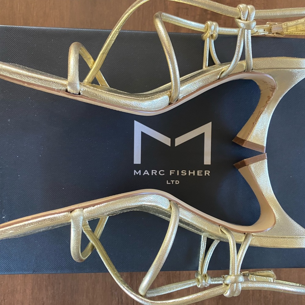 DAYNE SLINGBACK HEELED SANDAL